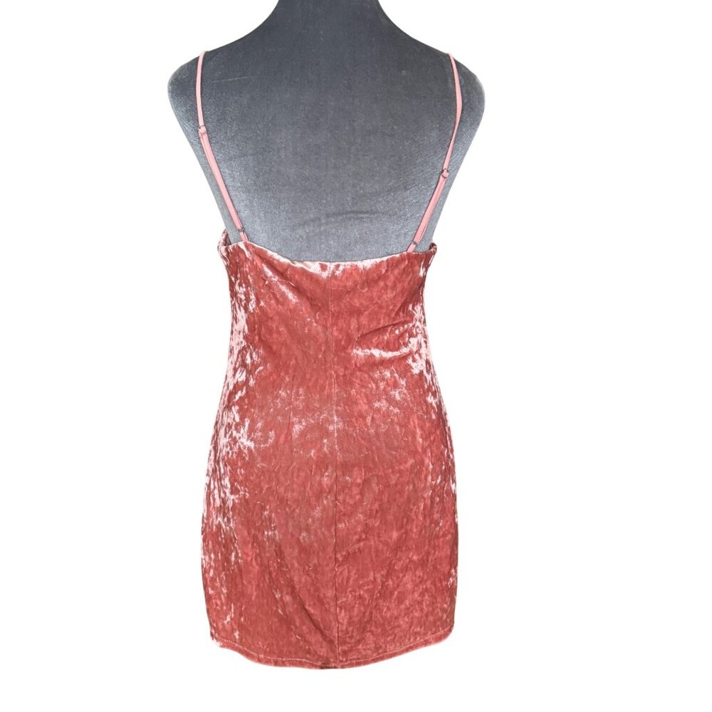 Ecote Velvet Pink Crushed Mini Slip Dress With Adjustable Spaghetti Straps Size - Picture 4 of 5